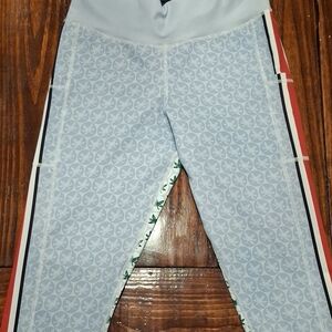 Women's Leaf Patterned Leggings - Light Gray